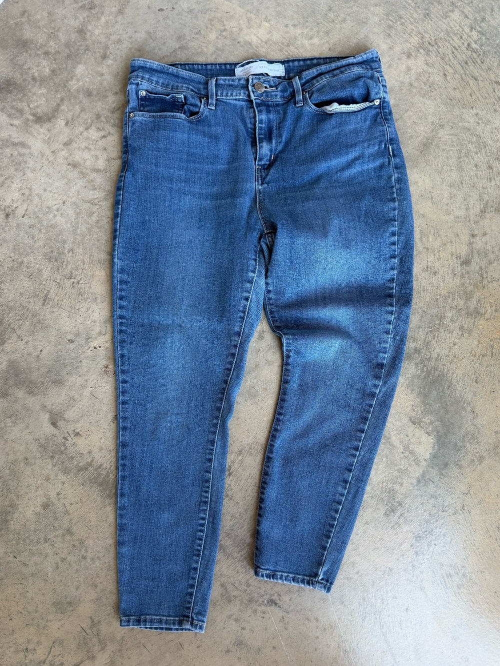Signature by Levi Strauss Women's Skinny Jeans - Medium Blue Wash